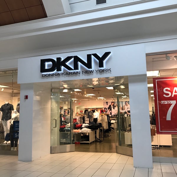 DKNY Clothing Store in Niagara Falls