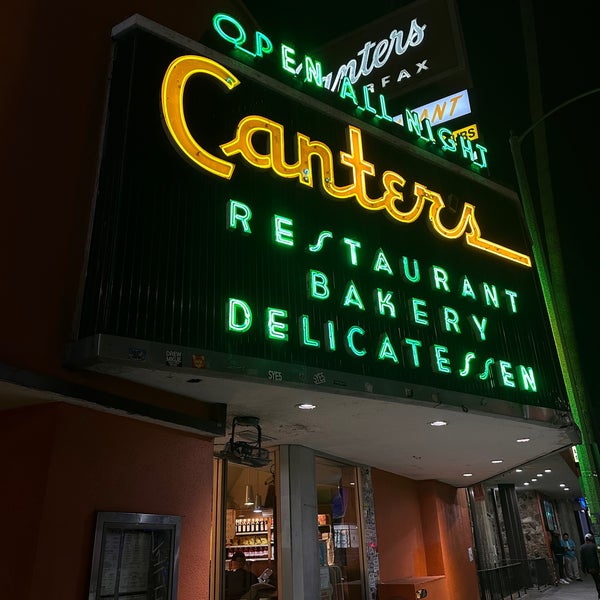 Photo taken at Canter&#39;s Delicatessen by Christopher T. on 10/13/2023