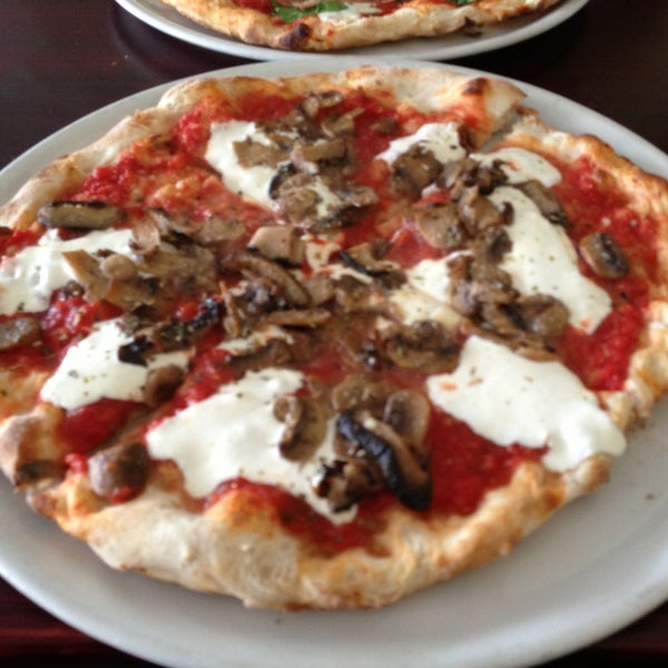 3/24/2013にAriがForno Pizzeria &amp; Trattoriaで撮った写真