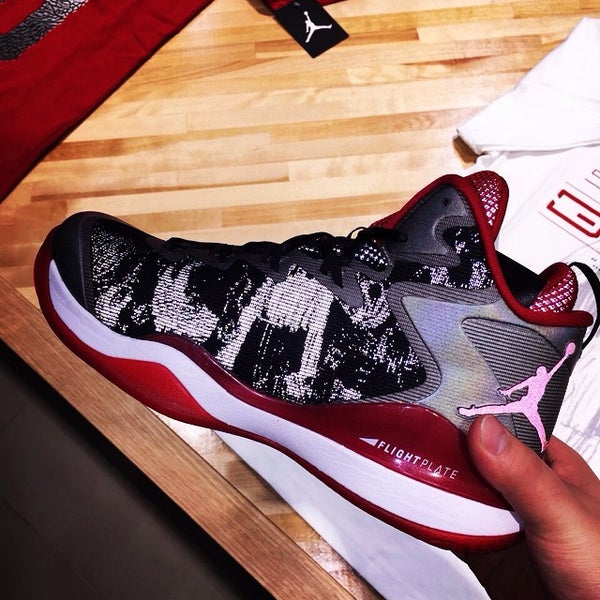 Sports Lab By Atmos 梅田 95人の訪問者 から 2個のtips 件