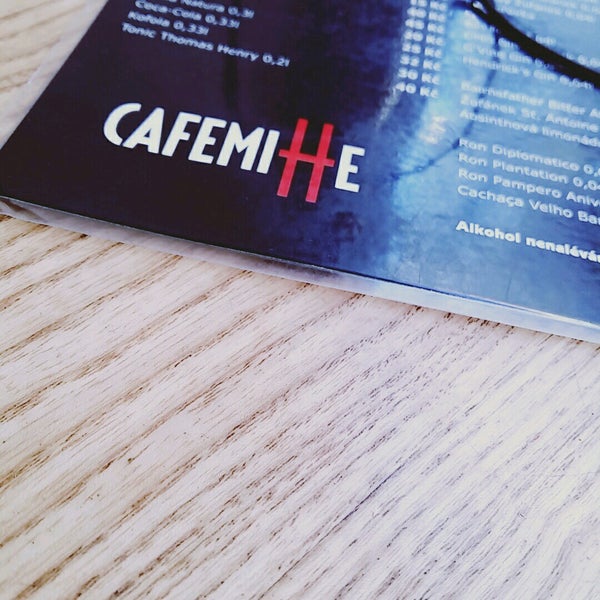Photo prise au Cafe Mitte par depony💡 le12/30/2016