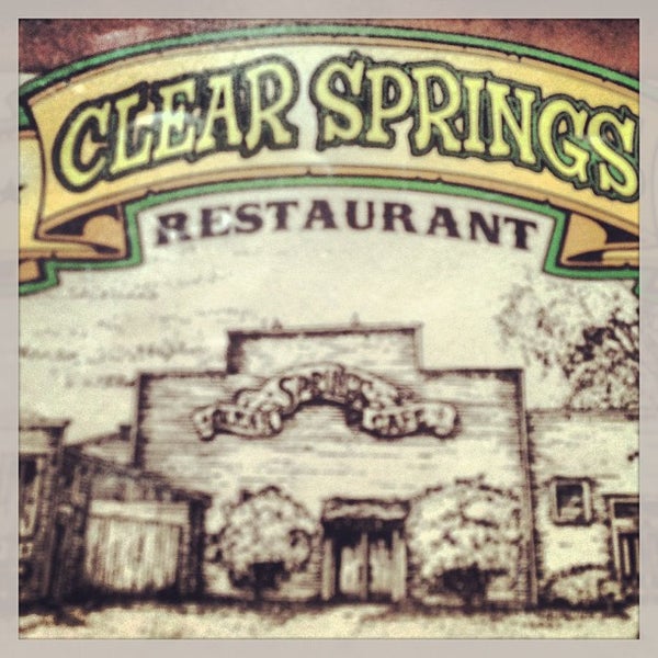 Photo prise au Clear Springs Texas Seafood par Robert F. le6/1/2013