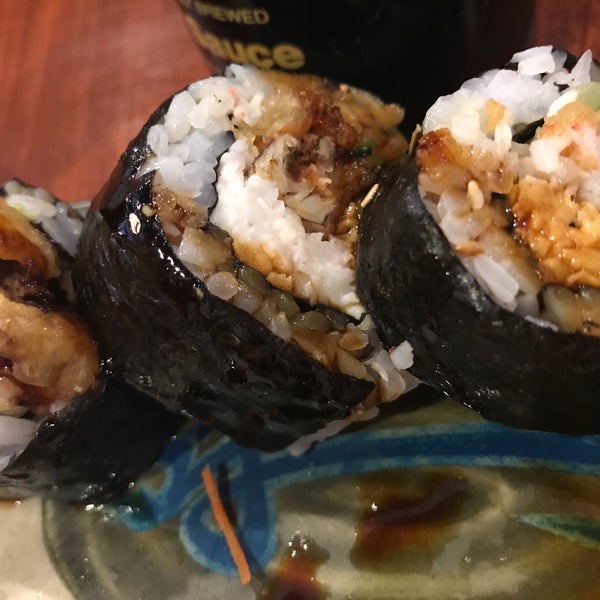 Снимок сделан в Sakura Teppanyaki and Sushi пользователем Angela L. 9/5/2019