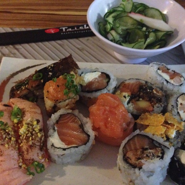 Foto diambil di Taishi | Express &amp; Sushi Lounge oleh Andressa O. pada 9/9/2014