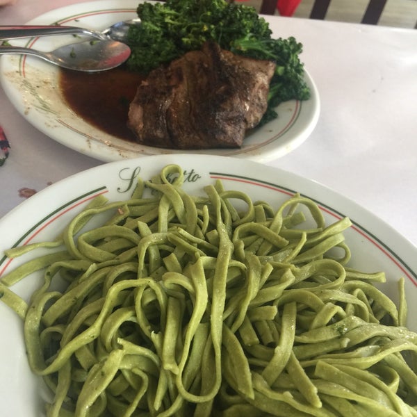 12/16/2017 tarihinde Fernanda M.ziyaretçi tarafından Restaurante Spaghetto'de çekilen fotoğraf