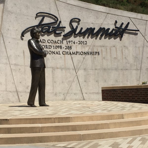 Pat Head Summitt Plaza and Statue Monument in Knoxville