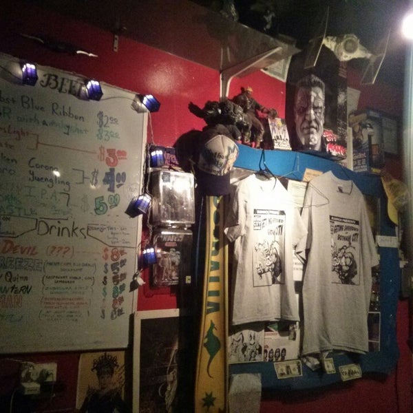 Foto scattata a Gotham City Lounge da Dean il 1/18/2014