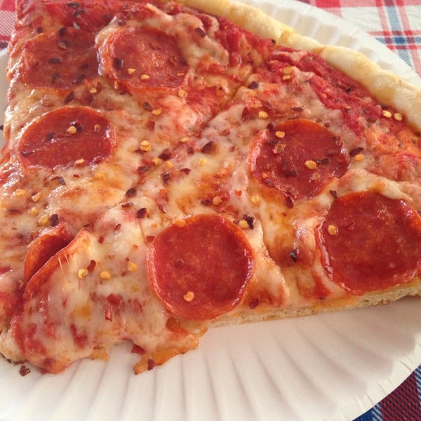 Leonard Paul's Pizza 3 tips from 47 visitors