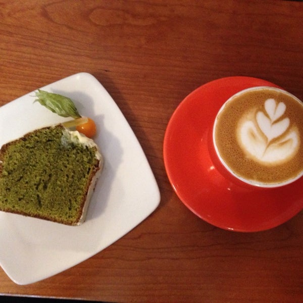 8/1/2013 tarihinde César P.ziyaretçi tarafından Cafe Grumpy'de çekilen fotoğraf