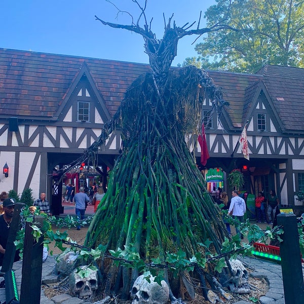 Busch Gardens Williamsburg Howl O Scream Review Fasci Garden