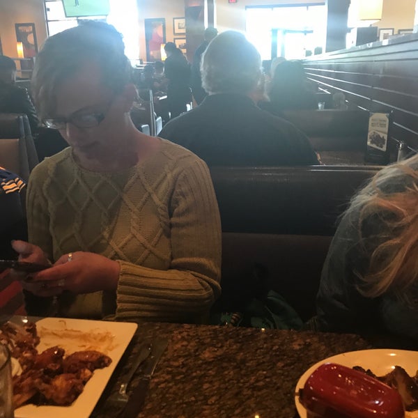 Photo taken at BJ&#39;s Restaurant &amp; Brewhouse by Robert B. on 4/8/2017