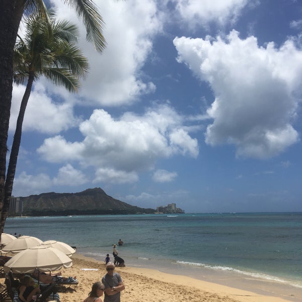 Снимок сделан в Outrigger Reef Waikiki Beach Resort пользователем Hiroki K. 4/11/2019