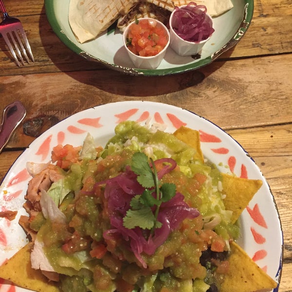 Снимок сделан в NETA Mexican Street Food пользователем Cindy L. 2/3/2018