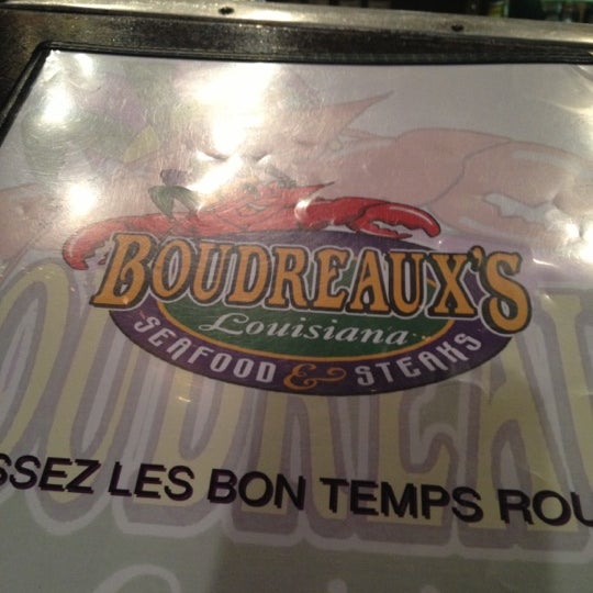 Das Foto wurde bei Boudreaux&#39;s Louisiana Seafood &amp; Steaks von Amy M. am 11/22/2012 aufgenommen