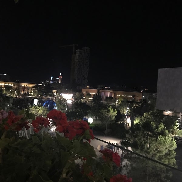 Das Foto wurde bei Tirana International Hotel &amp; Conference Centre von Leonie M. am 7/6/2019 aufgenommen