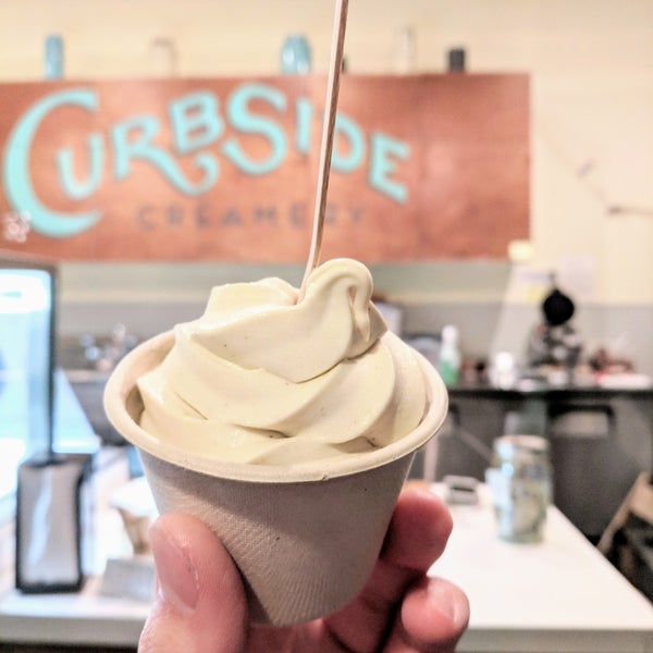 Foto tirada no(a) Curbside Creamery por Johnny W. em 11/30/2018