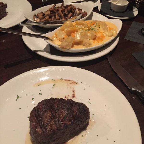 Photo taken at Vince Young Steakhouse by Juraj M. on 1/15/2015