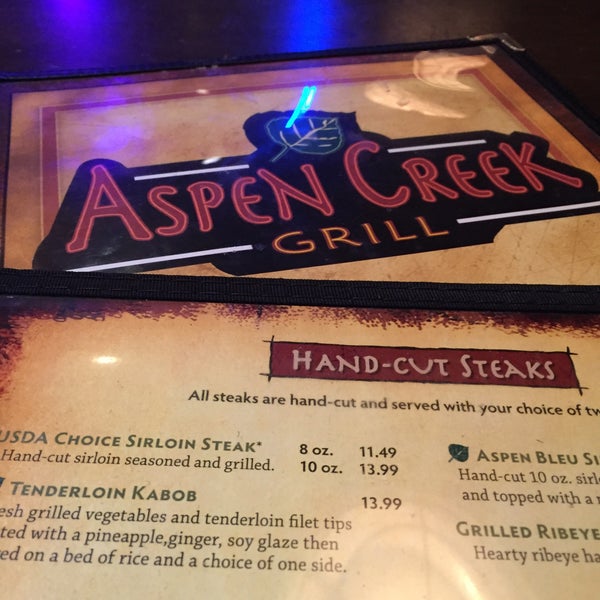 Foto tirada no(a) Aspen Creek Grill por Juraj M. em 1/19/2015