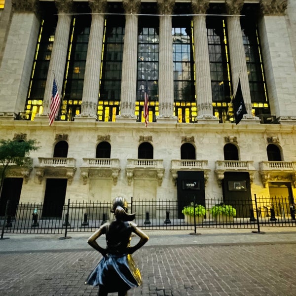 Foto tirada no(a) New York Stock Exchange por ttea k. em 8/26/2023