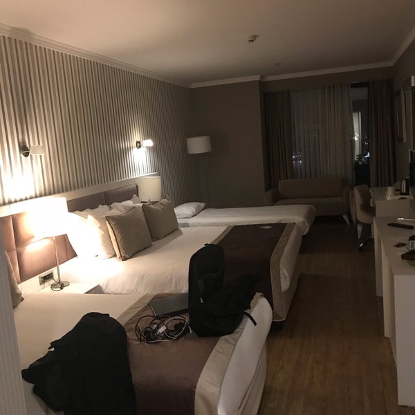 Das Foto wurde bei Byotell Hotel von ♣OzZzGur♣ am 11/21/2018 aufgenommen