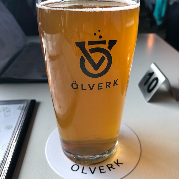 Foto scattata a Ölverk - Pizza &amp; Brewery da Josh F. il 6/20/2019