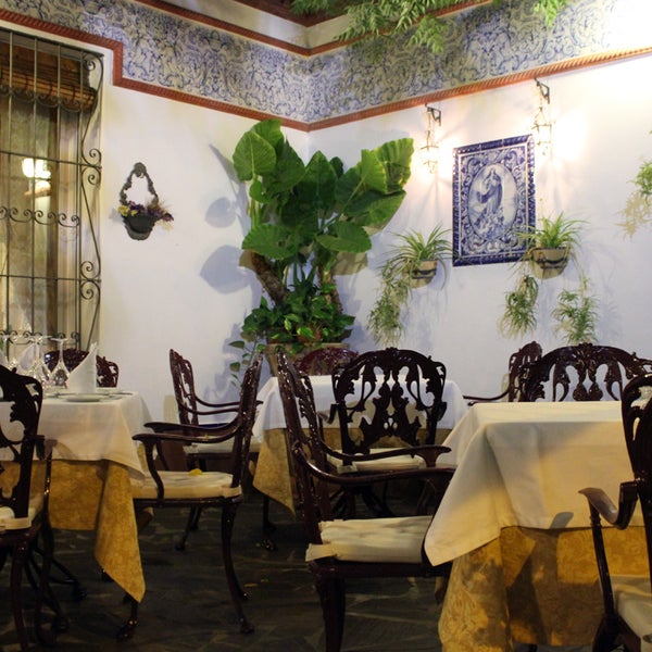 Das Foto wurde bei Restaurante Las Golondrinas von restaurante las golondrinas am 4/18/2016 aufgenommen