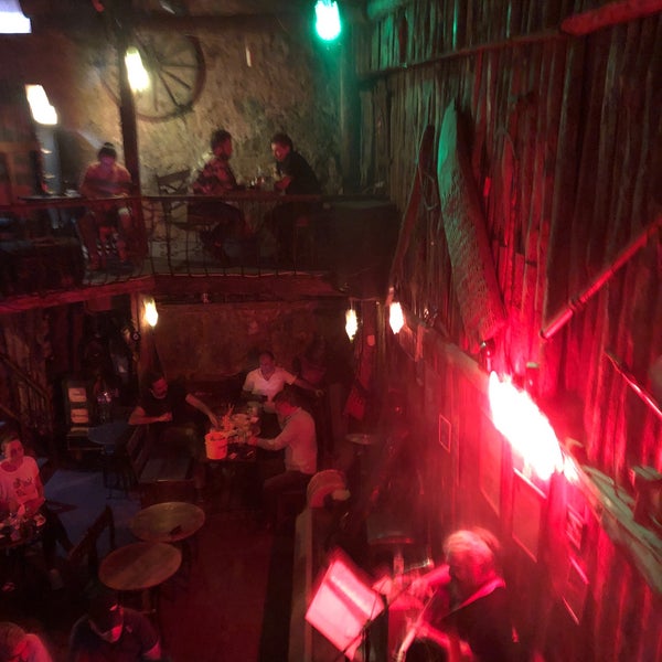 Photo taken at Çello Cafe &amp; Bar by Bente S. on 10/16/2021