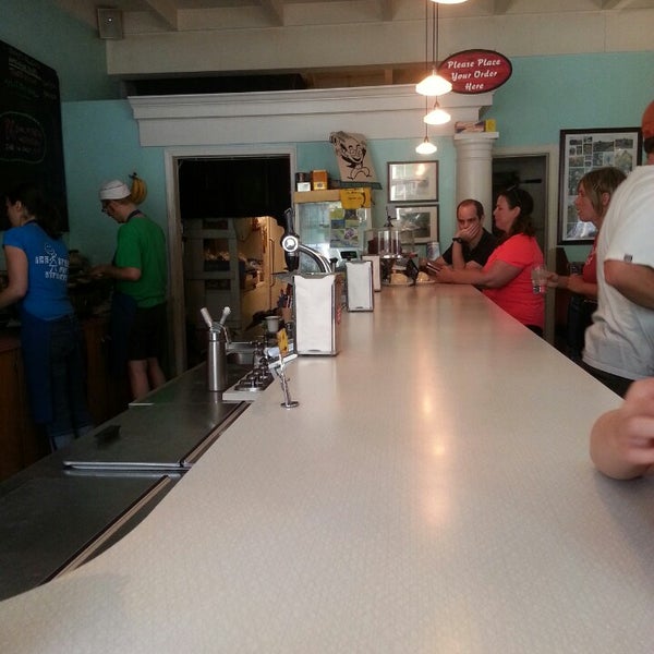 7/28/2013にJW B.がPop&#39;s Ice Cream &amp; Soda Barで撮った写真