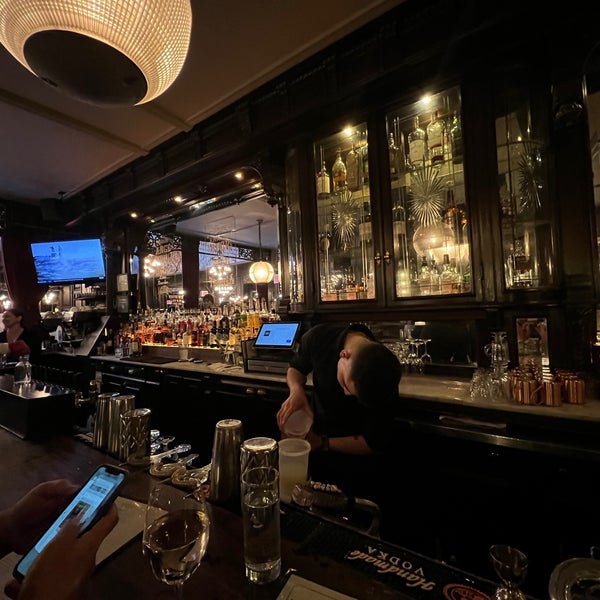 4/30/2022 tarihinde Brendan B.ziyaretçi tarafından The Bar Room'de çekilen fotoğraf