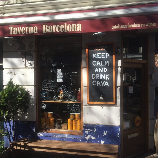 4/27/2015 tarihinde Inekeziyaretçi tarafından Taverna Barcelona'de çekilen fotoğraf