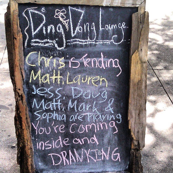 7/2/2013 tarihinde Chris A.ziyaretçi tarafından Ding Dong Lounge'de çekilen fotoğraf