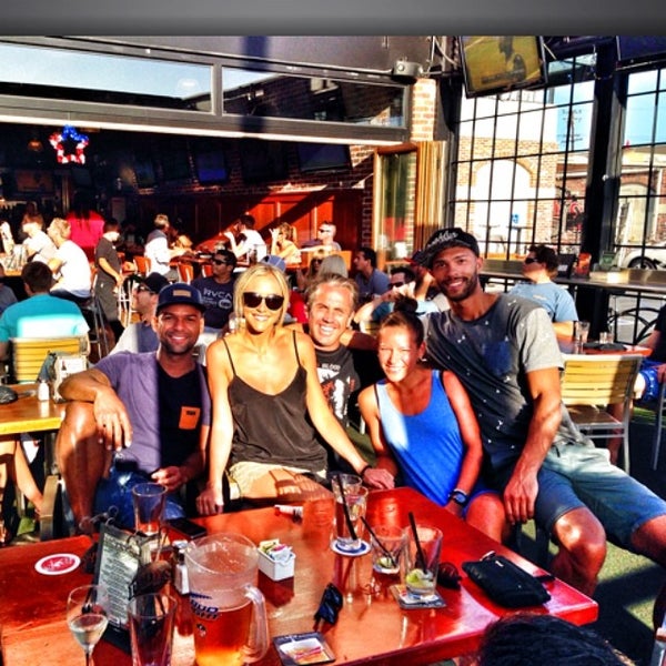 Foto tomada en Rudy&#39;s Pub and Grill  por Erin P. el 5/31/2014