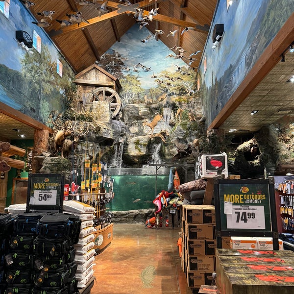 Bass Pro Shops - Branson Landing - 16 tips