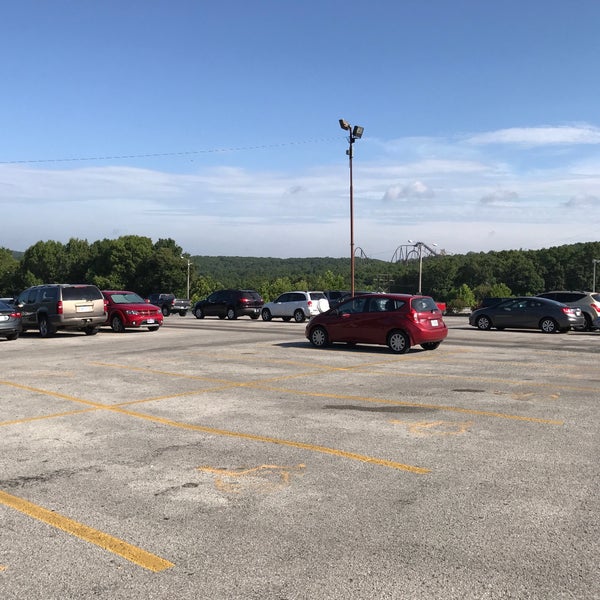 Silver Dollar City Parking Lot Parking in Branson