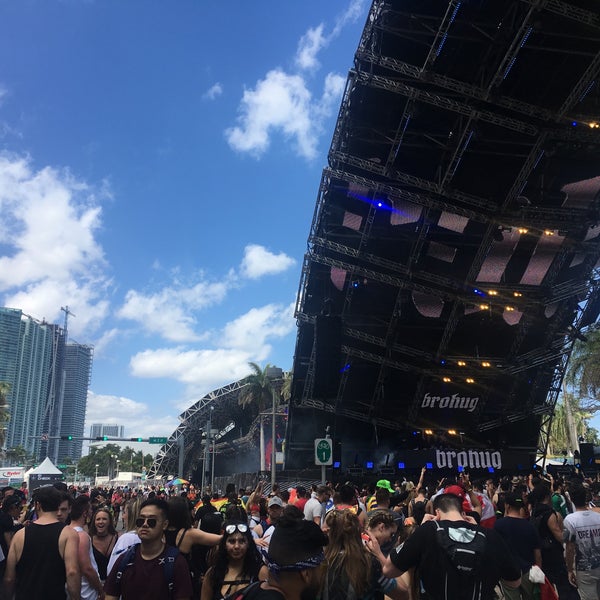 Photo prise au Ultra Music Festival par Andrew B. le3/24/2018