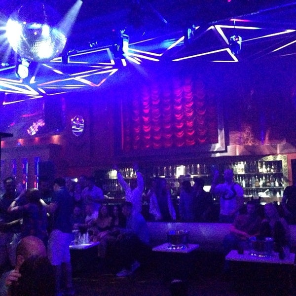 รูปภาพถ่ายที่ Dream Nightclub โดย Andrew B. เมื่อ 3/28/2014