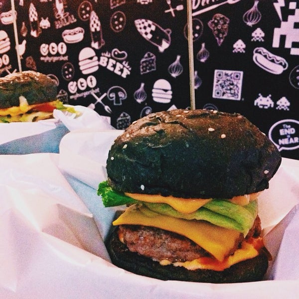 รูปภาพถ่ายที่ Burger Shot โดย baang b. เมื่อ 4/9/2015