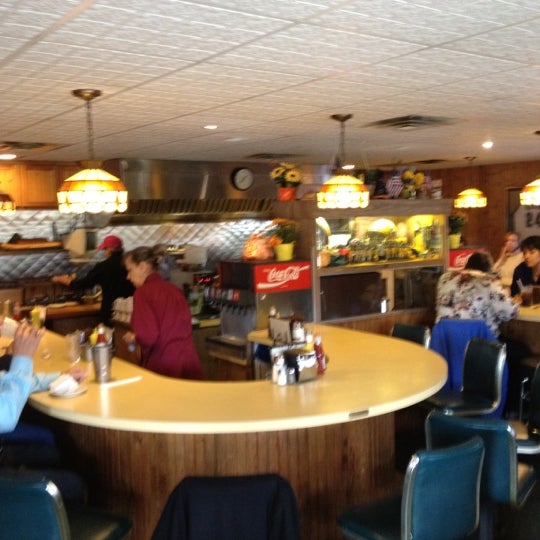 Solly's Grille 4629 N Port Washington Rd