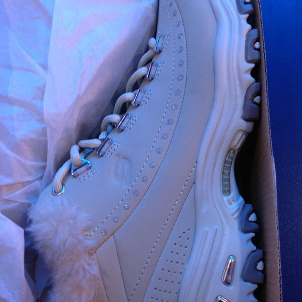 SKECHERS Retail East Louisville Louisville KY