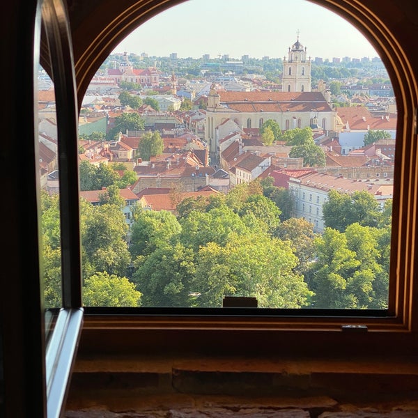 Foto diambil di Gedimino Pilies Bokštas | Gediminas’ Tower of the Upper Castle oleh Andreas F. pada 8/28/2022