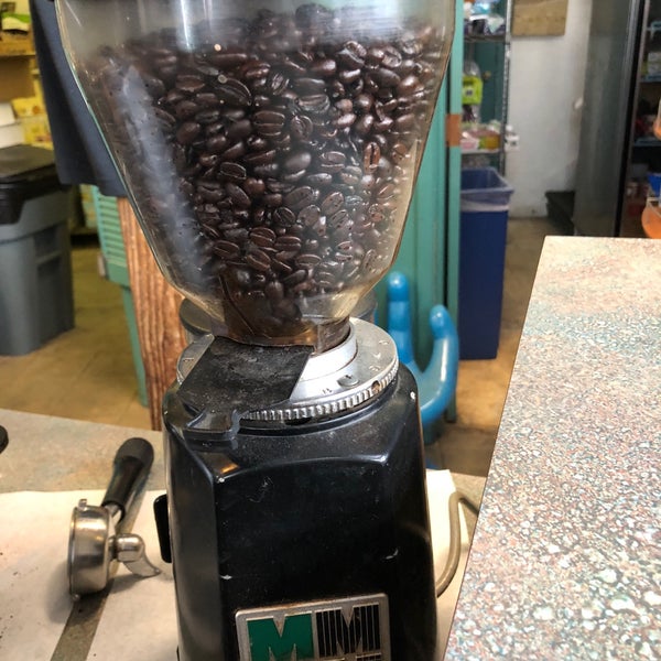 รูปภาพถ่ายที่ Tanner&#39;s Coffee Co โดย Jeff W. เมื่อ 3/10/2018