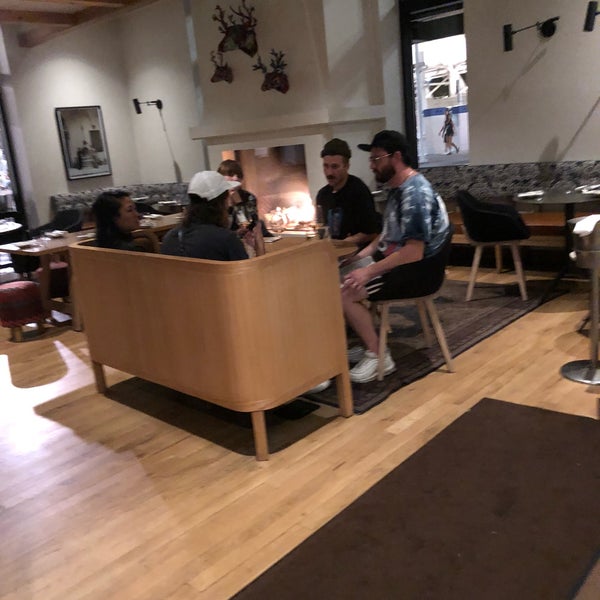 8/8/2018에 Jeff W.님이 Two Fisted Mario&#39;s Pizza에서 찍은 사진