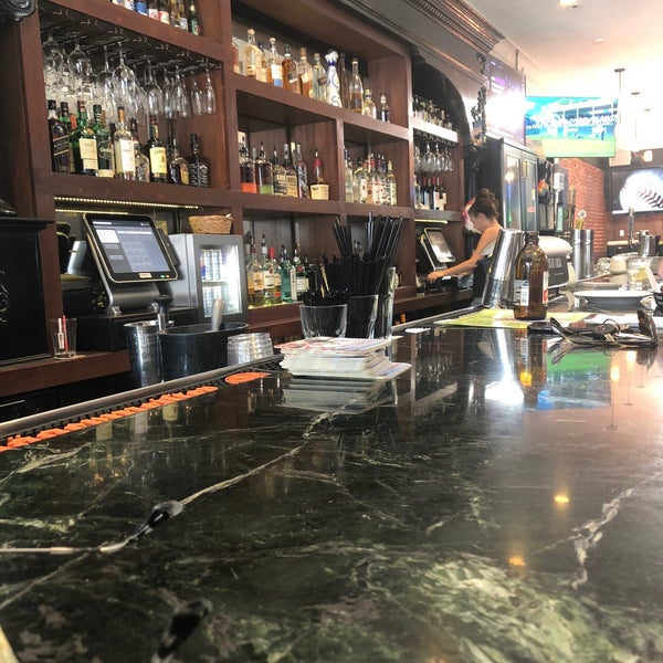 7/8/2018 tarihinde Jeff W.ziyaretçi tarafından Rick&#39;s Tavern On Main'de çekilen fotoğraf