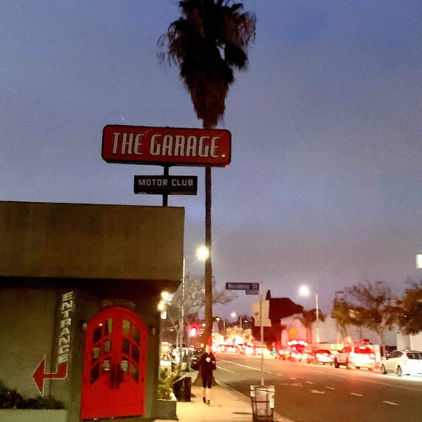 Foto tirada no(a) The Garage on Motor Ave por Jeff W. em 2/19/2020