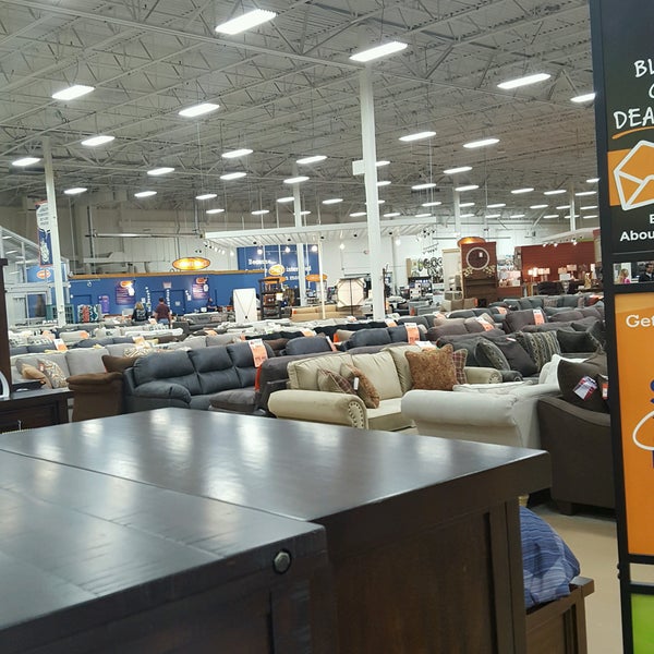 Weekends Only Furniture and Home Store in Bridgeton