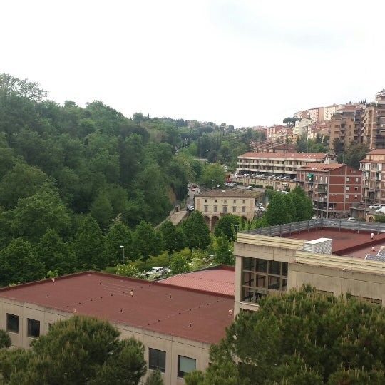 Das Foto wurde bei Hotel Giò Wine e Jazz Area von Maria de Fátima F. am 4/29/2014 aufgenommen