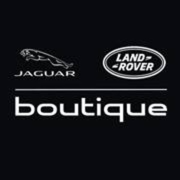 11/14/2013에 Alexander P.님이 Jaguar Land Rover Boutique에서 찍은 사진