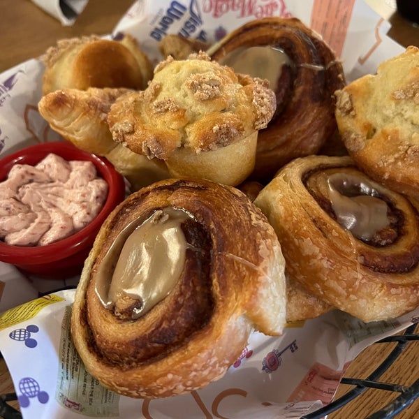 Trail's End Restaurant (Now Closed) American Restaurant in Lake Buena