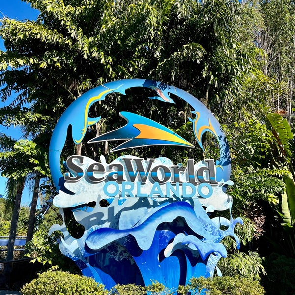Photo taken at SeaWorld Orlando by Brent H. on 11/5/2023