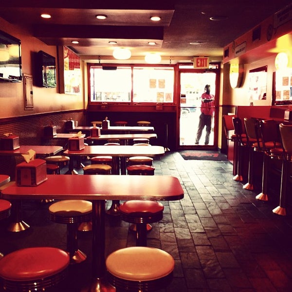 Photo taken at Lucky&#39;s Famous Burgers by Matt V. on 7/10/2013